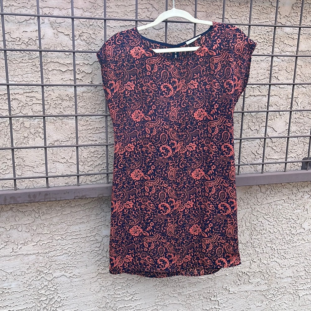 Never word Tea n Rose paisley dress size S.